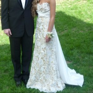 White lace gown with gold underneath